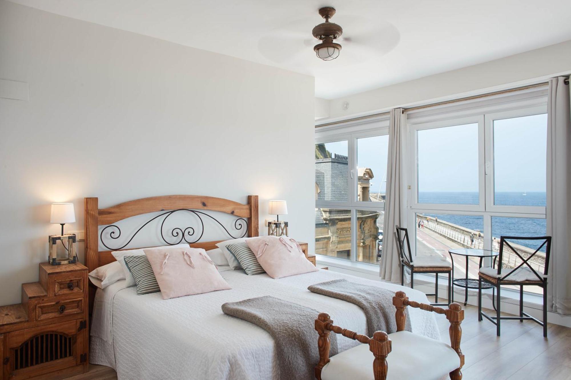 Pension Itxasoa Сан-Себастьян Екстер'єр фото